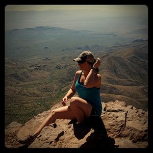 Meet your Posher, Holly